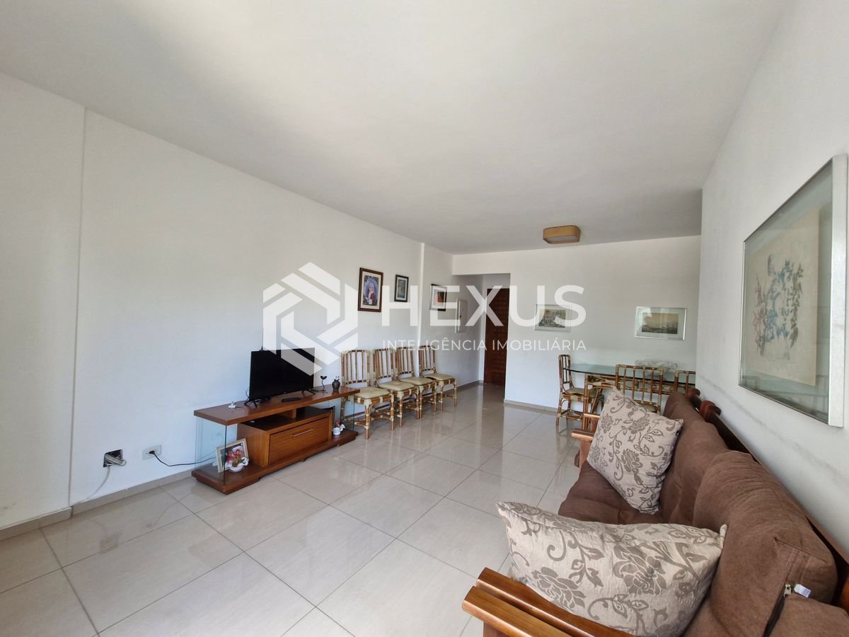 Foto 3 de Apartamento com varanda e lazer na Praia das Pitangueiras, Guaruja