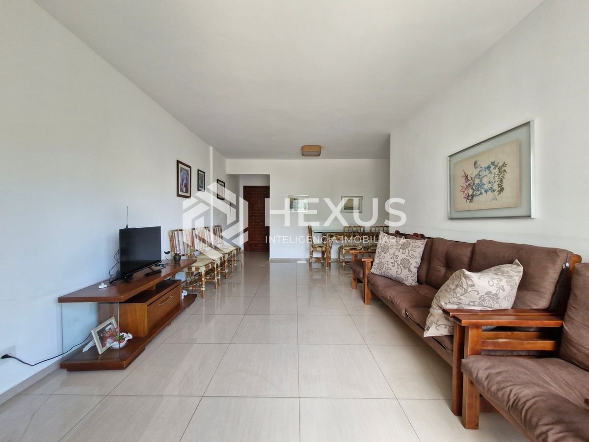 Foto 5 de Apartamento com varanda e lazer na Praia das Pitangueiras, Guaruja