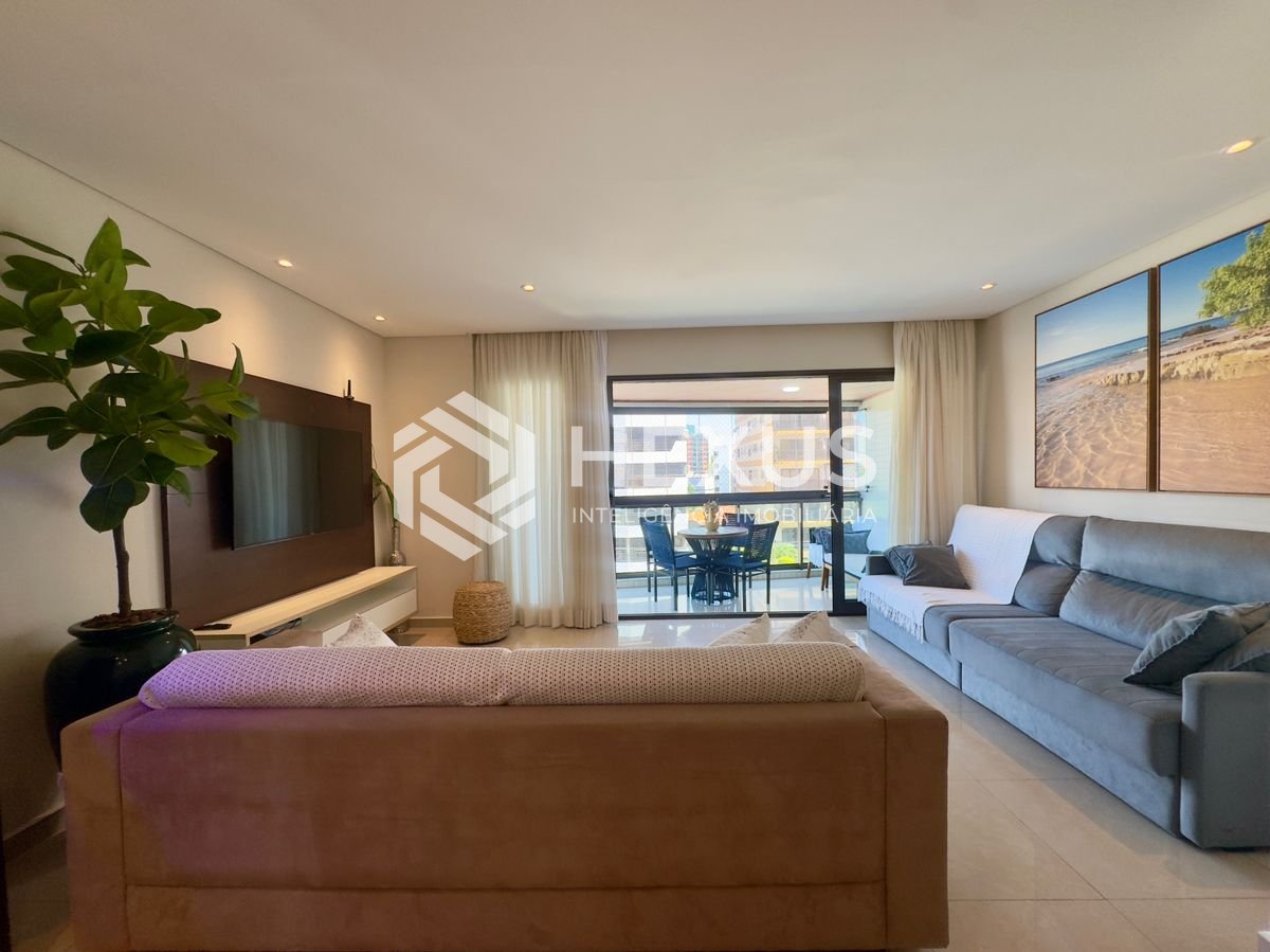 Foto 3 de Apartamento com varanda e lazer a uma quadra da Praia das Asturias, Guaruja