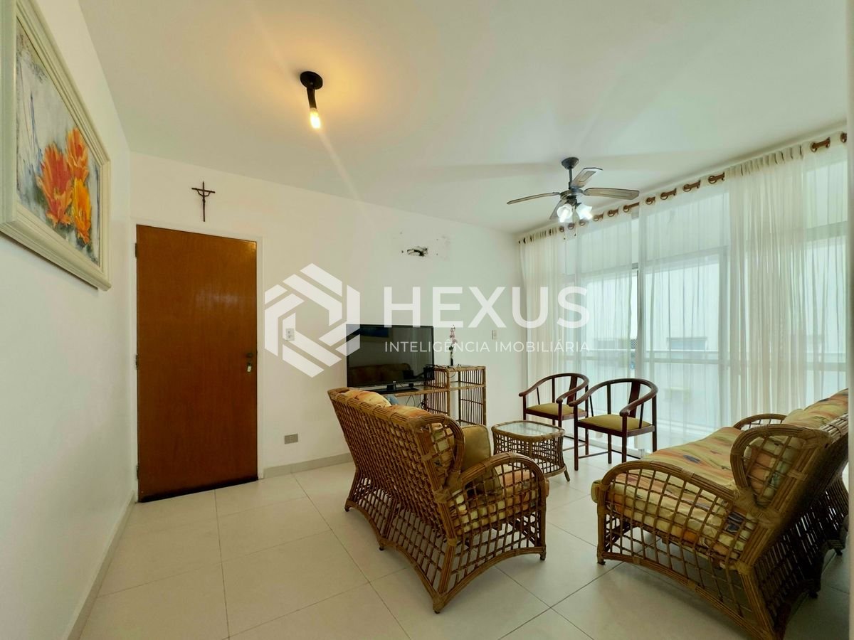 Foto 3 de Apartamento com varanda na Praia da Enseada, Guaruja