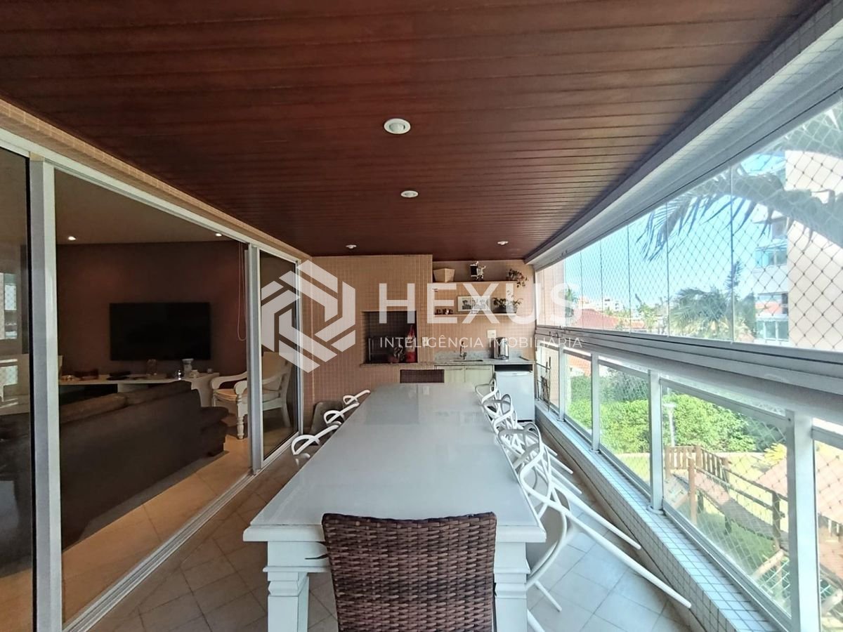 Foto 4 de Apartamento frente mar com varanda gourmet e lazer na Praia da Enseada, Guaruja