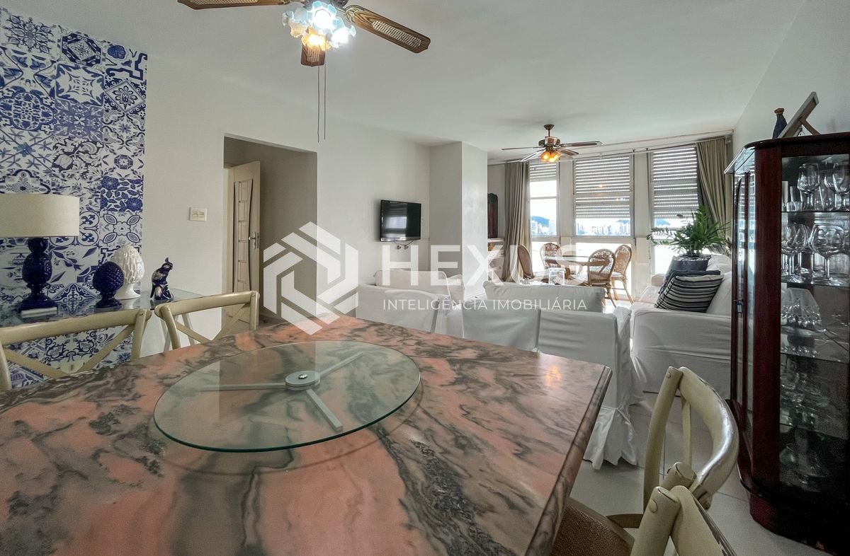 Foto 4 de Apartamento frente mar com vista mar na Praia das Pitangueiras, Guaruja