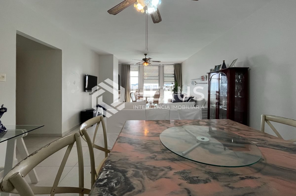 Foto 5 de Apartamento frente mar com vista mar na Praia das Pitangueiras, Guaruja