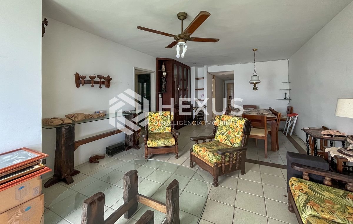Foto 4 de Apartamento frente mar com vista mar na Praia das Pitangueiras, Guaruja