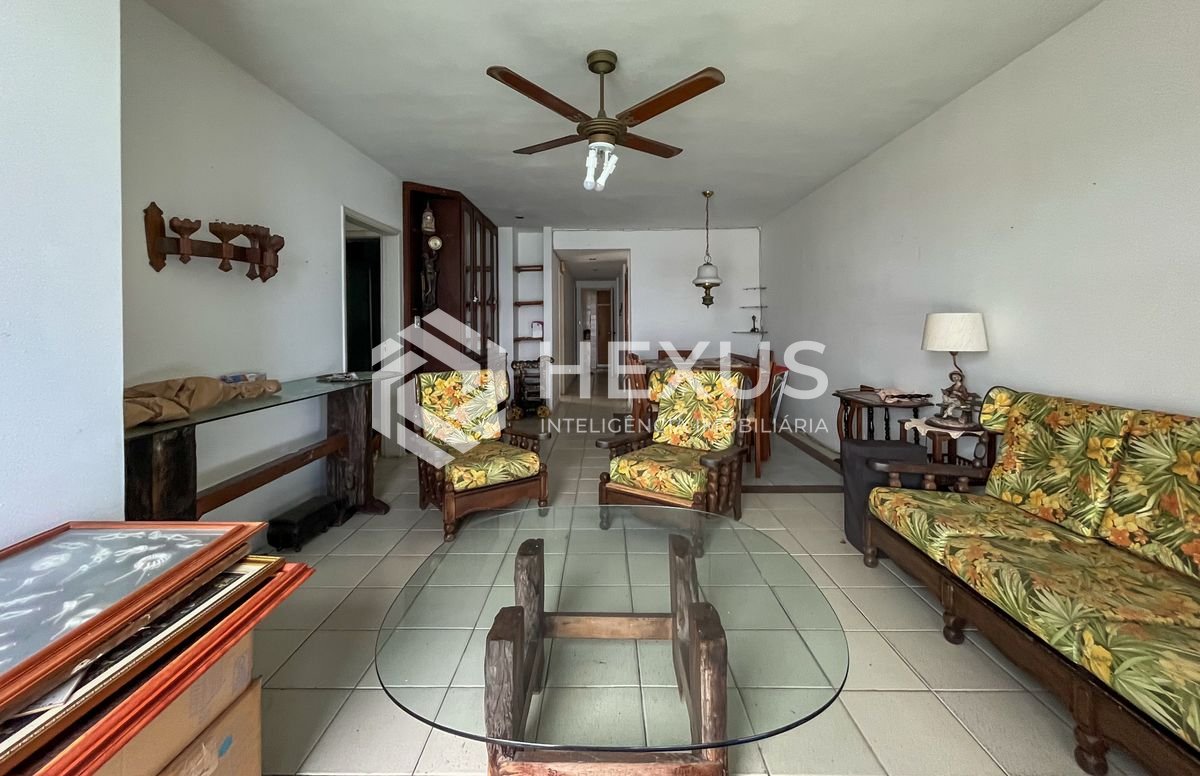Foto 5 de Apartamento frente mar com vista mar na Praia das Pitangueiras, Guaruja