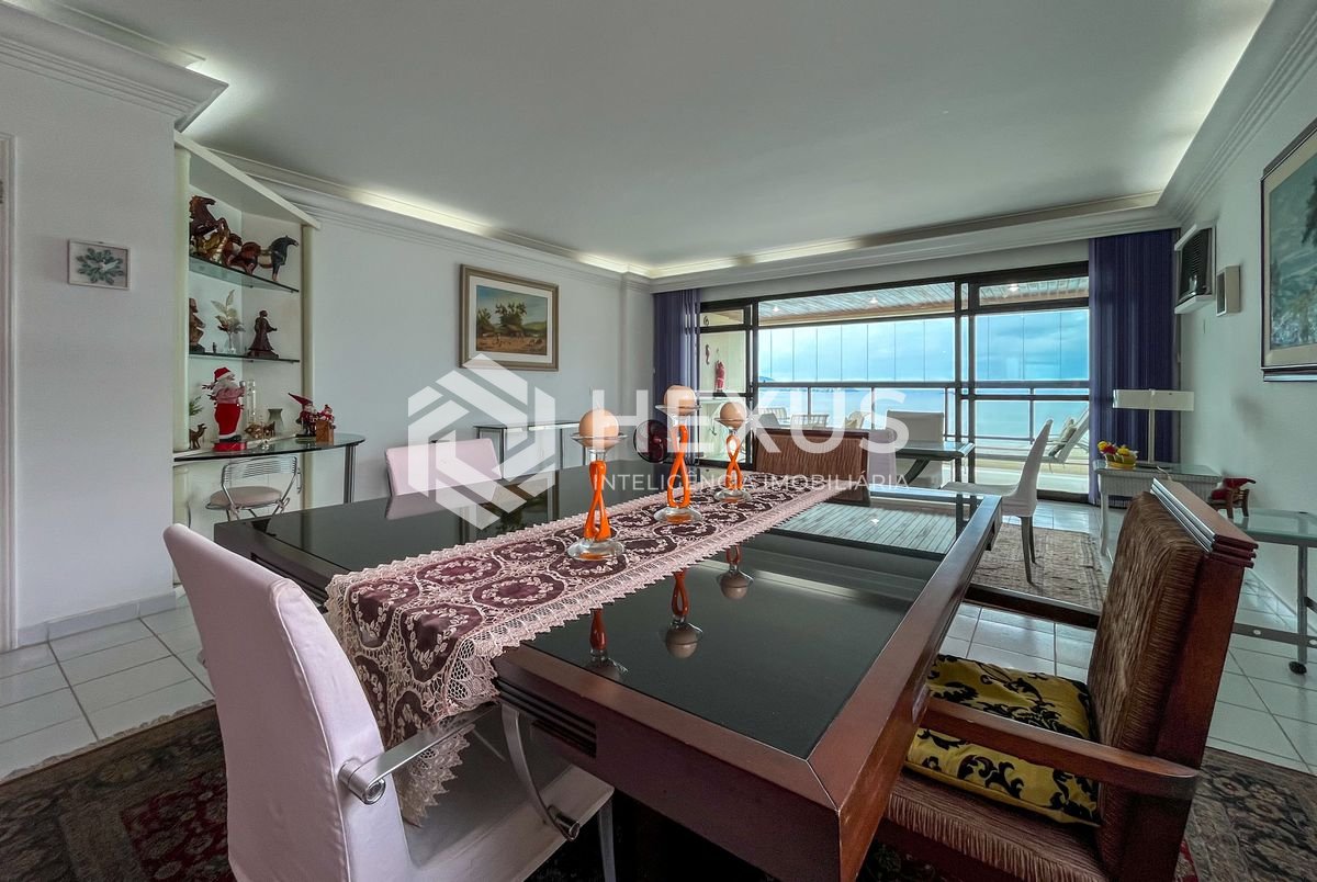 Foto 4 de Apartamento frente mar com varanda e lazer na Praia das Asturias, Guaruja