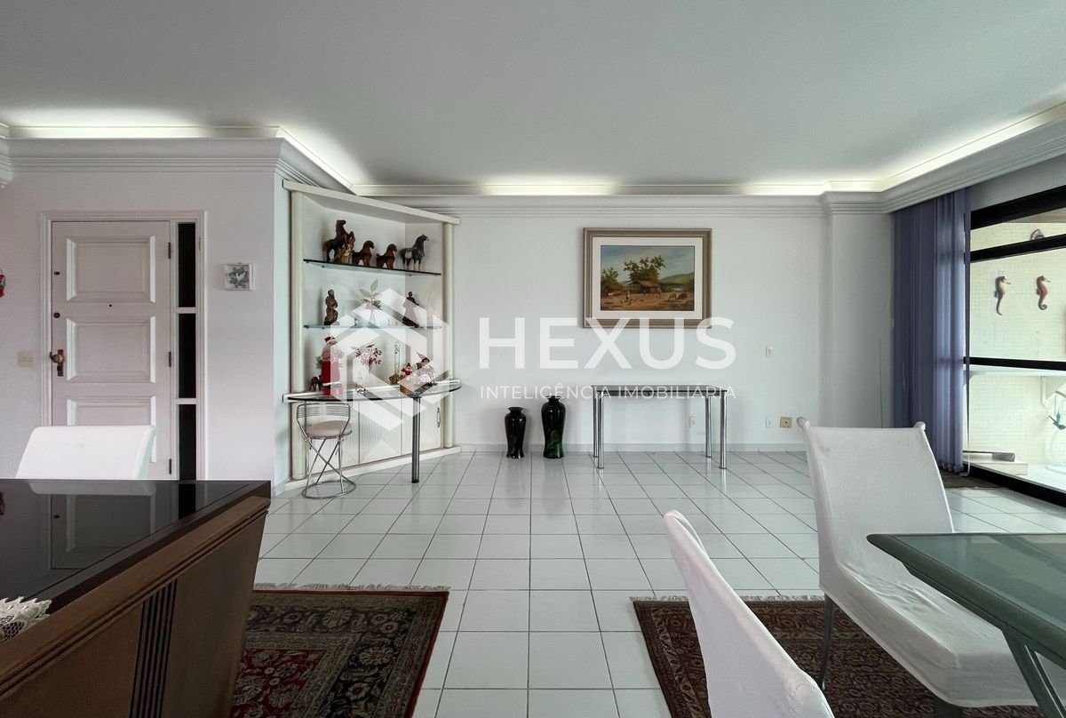 Foto 5 de Apartamento frente mar com varanda e lazer na Praia das Asturias, Guaruja
