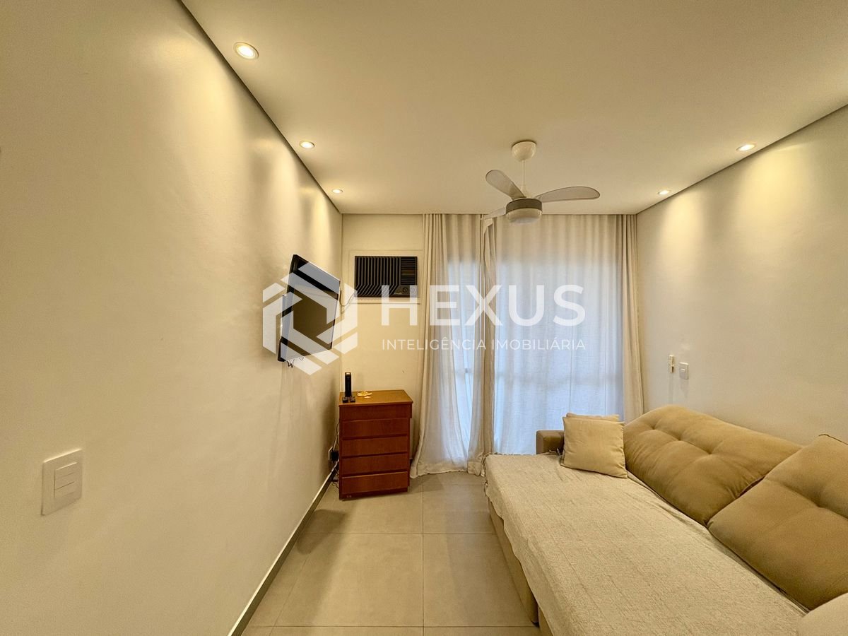 Foto 3 de Apartamento reformado na Praia da Enseada, Guaruja