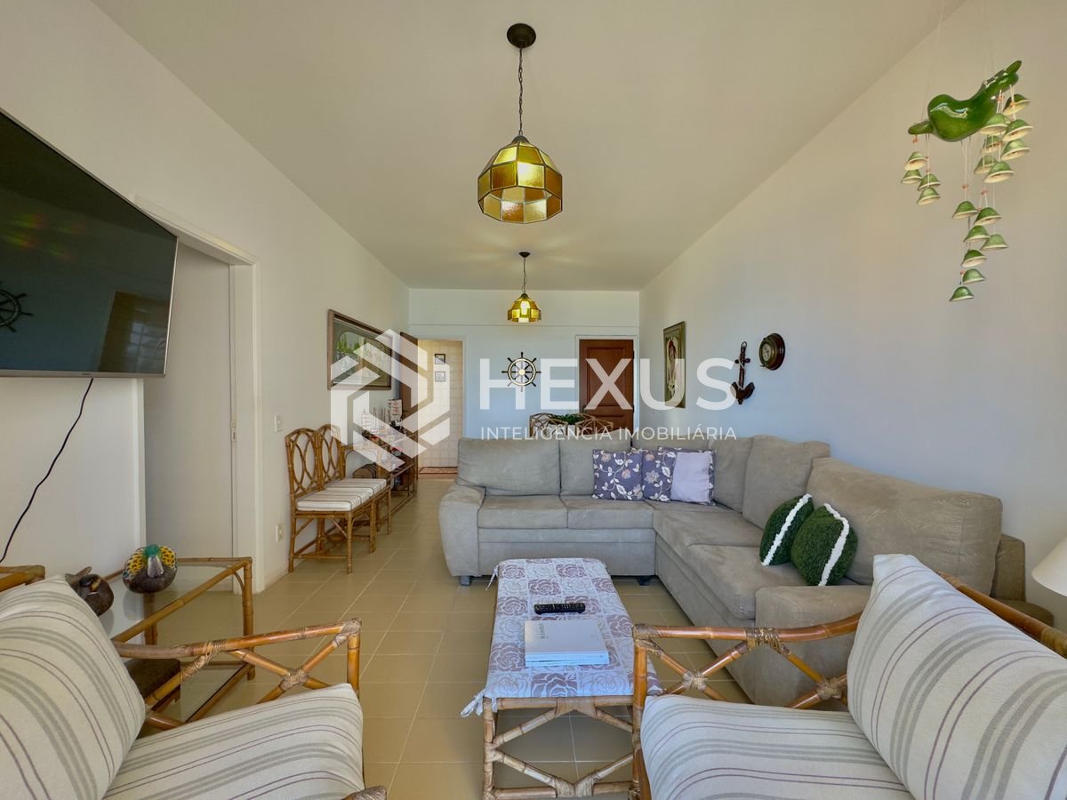 Foto 3 de Apartamento com varanda vista mar a 1 quadra da praia nas Pitangueiras, Guarujá