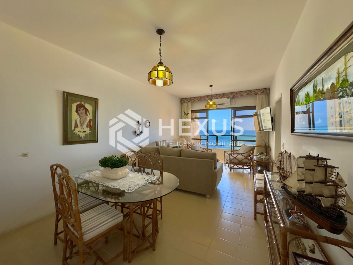 Foto 4 de Apartamento com varanda vista mar a 1 quadra da praia nas Pitangueiras, Guarujá