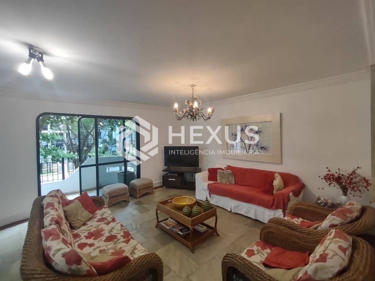 Foto 2 de Apartamento com varanda e lazer na Praia da Enseada, Guaruja