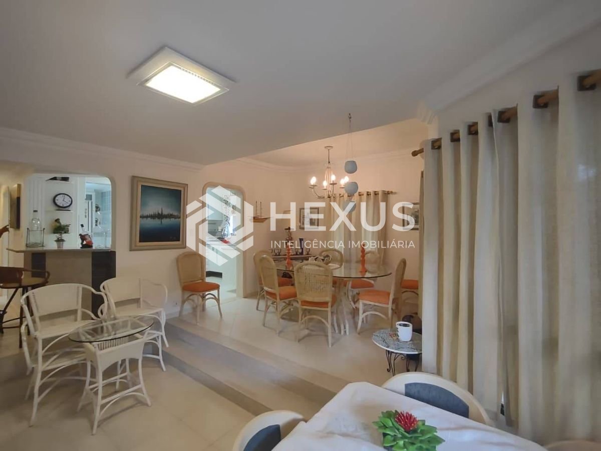 Foto 5 de Apartamento com varanda e lazer na Praia da Enseada, Guaruja