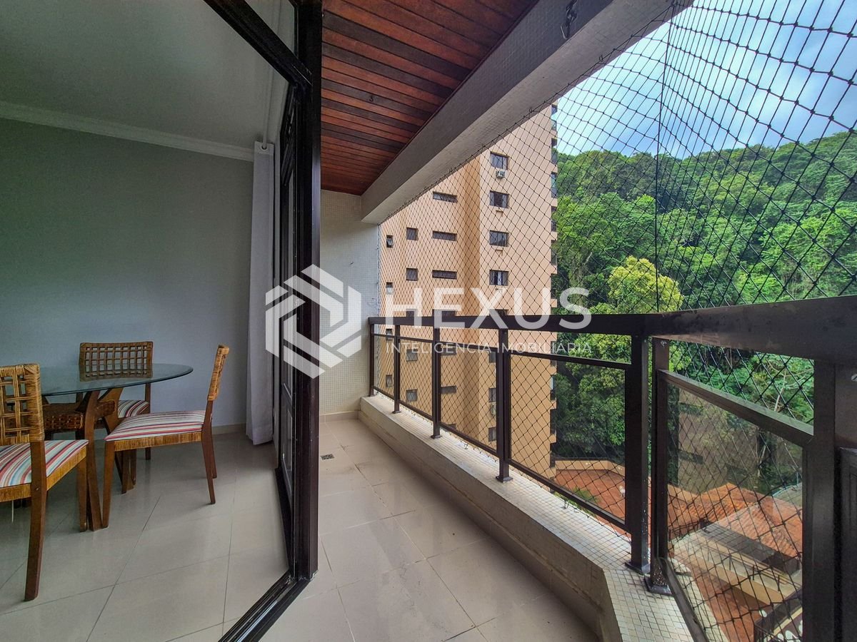Foto 2 de Apartamento com varanda e lazer na região da Barra Funda da Praia das Pitangueiras, Guarujá