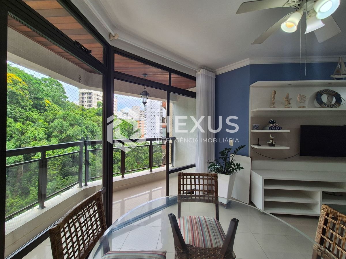 Foto 3 de Apartamento com varanda e lazer na região da Barra Funda da Praia das Pitangueiras, Guarujá
