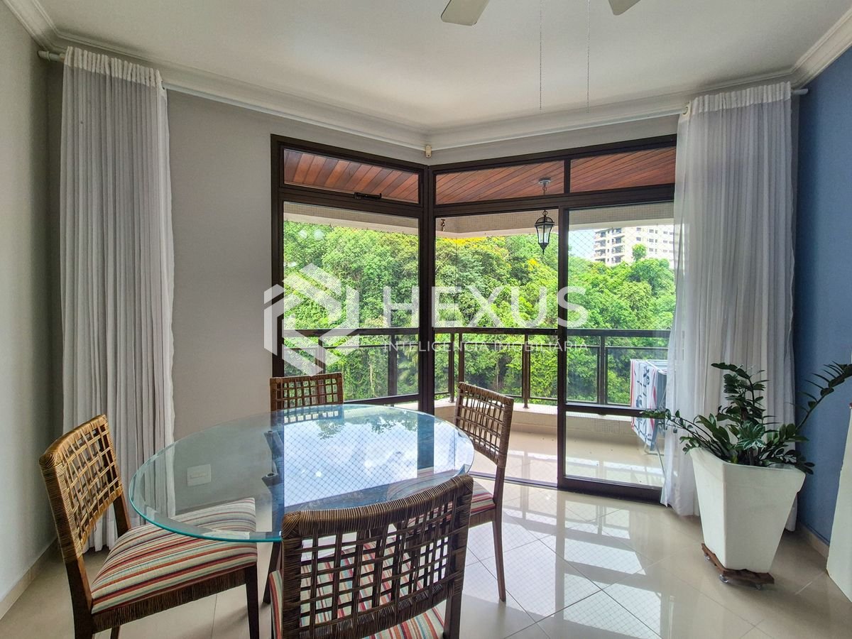 Foto 4 de Apartamento com varanda e lazer na região da Barra Funda da Praia das Pitangueiras, Guarujá
