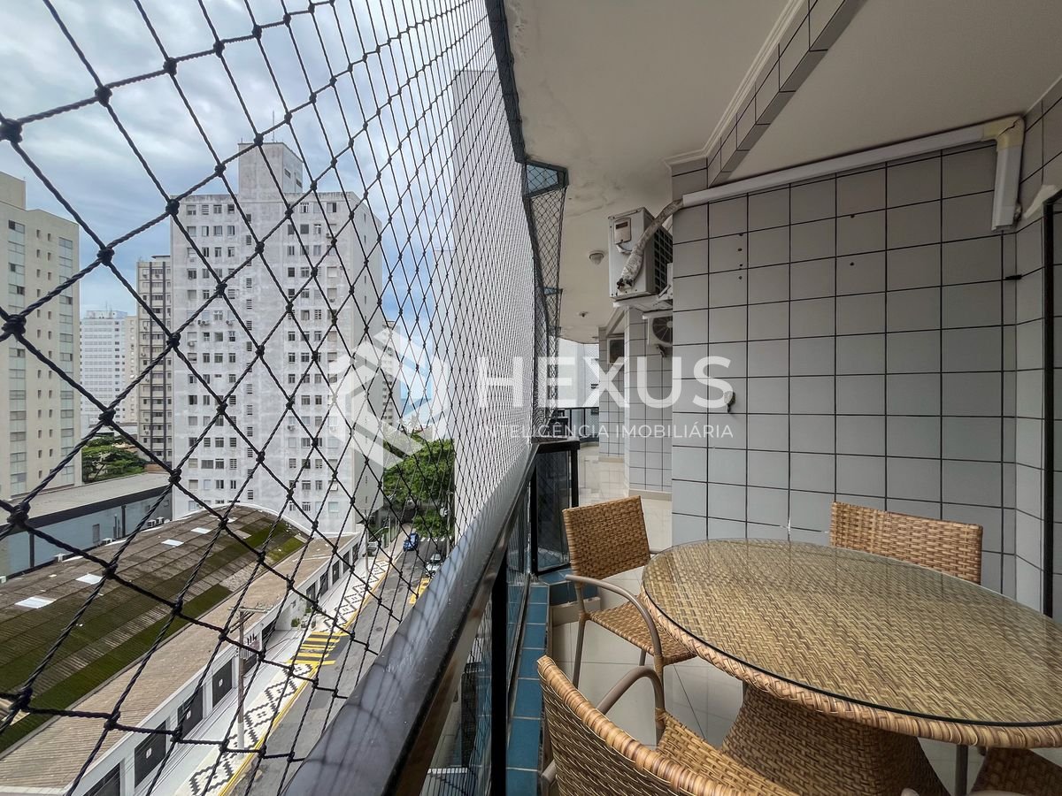 Foto 4 de Apartamento com varanda e lazer na Praia das Pitangueiras, Guaruja
