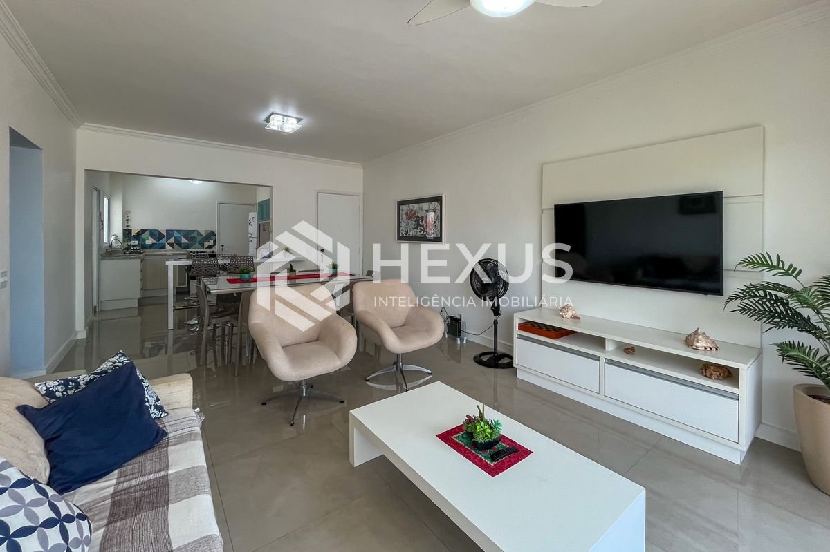 Foto 2 de Apartamento com varanda vista mar na beira mar da Praia das Pitangueiras, Guaruja