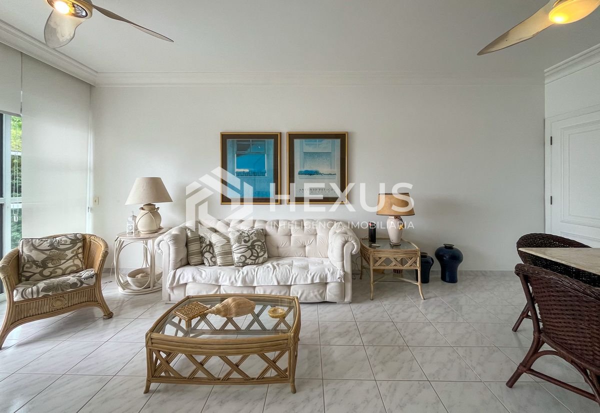 Foto 5 de Apartamento com varanda vista mar na beira mar da Praia das Pitangueiras, Guaruja
