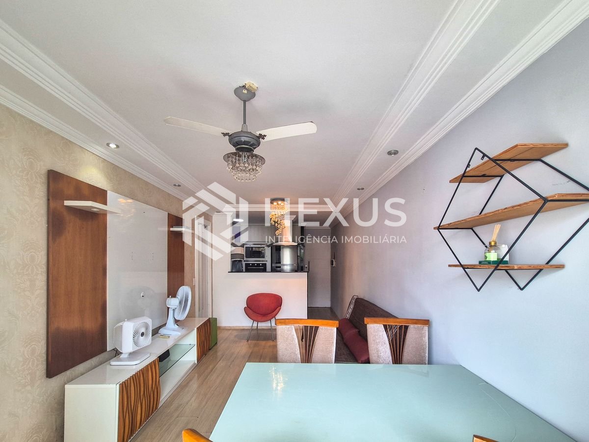 Foto 3 de Apartamento reformado com varanda na Praia das Asturias, Guaruja