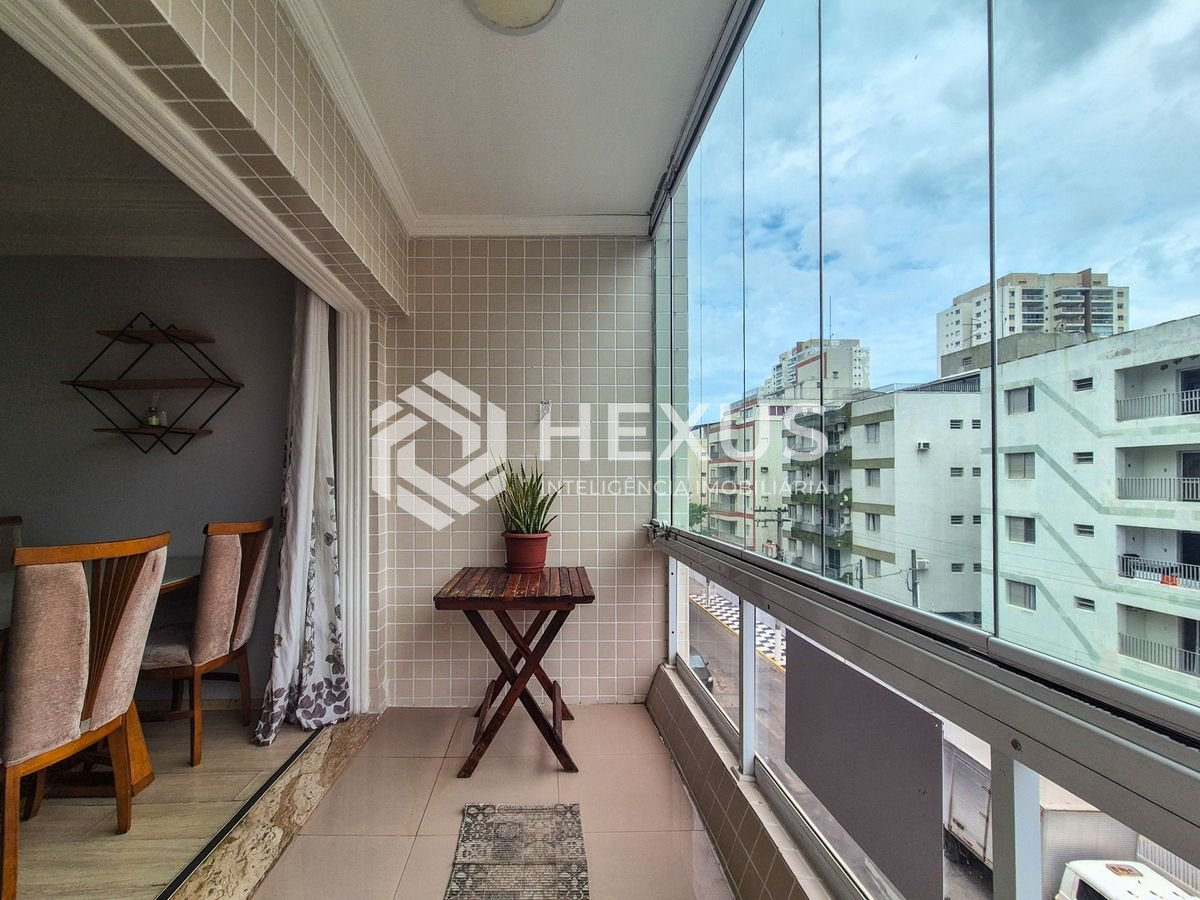 Foto 4 de Apartamento reformado com varanda na Praia das Asturias, Guaruja