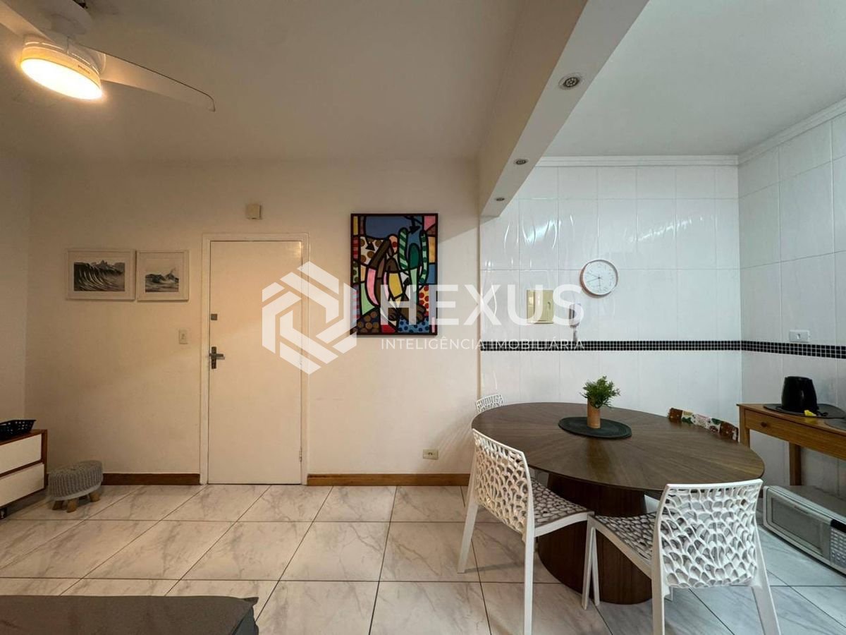Foto 5 de Apartamento reformado com lazer na beira mar da Praia do Tombo, Guaruja