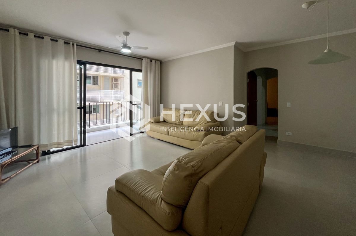 Foto 2 de Apartamento com varanda e lazer na Praia das Pitangueiras, Guaruja