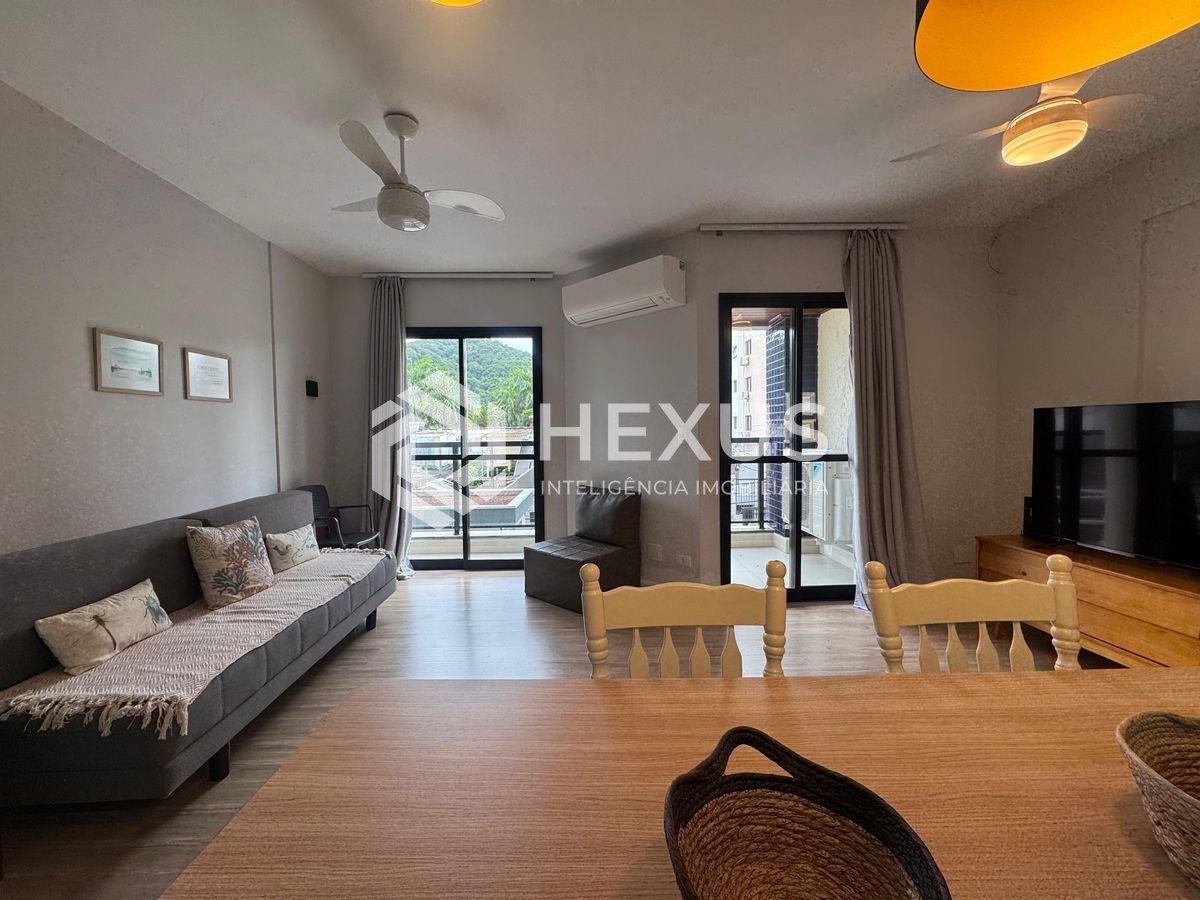 Foto 4 de Apartamento com varanda e lazer a 2 quadras da Praia do Tombo, Guarujá