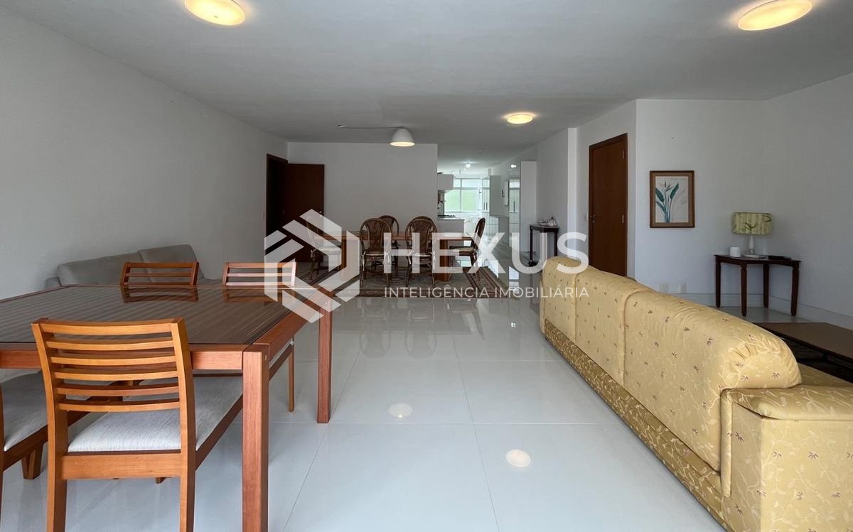 Foto 5 de Apartamento frente mar com varanda vista mar e lazer na Praia das Pitanagueiras, Guaruja