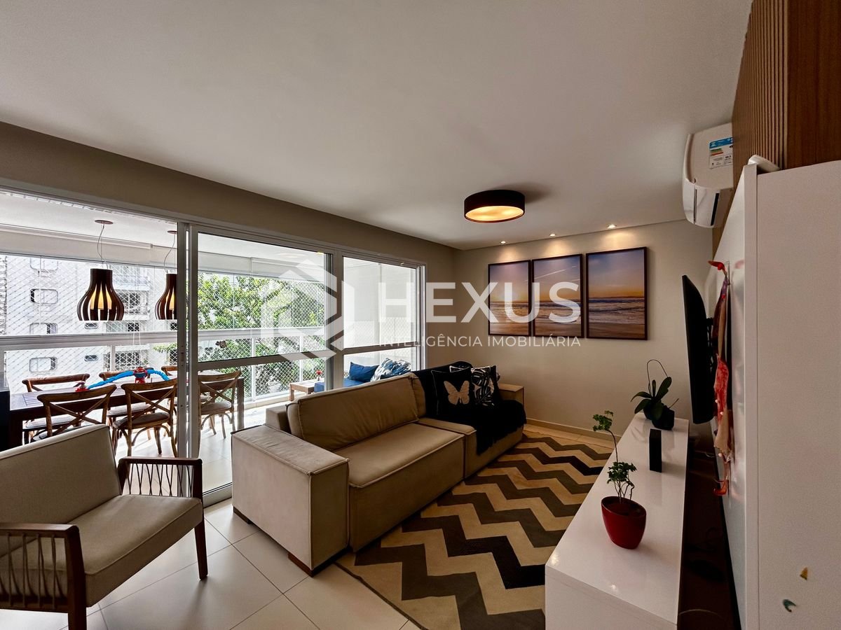 Foto 3 de Apartamento reformado com varanda gourmet e lazer na Praia das Pitangueiras, Guaruja