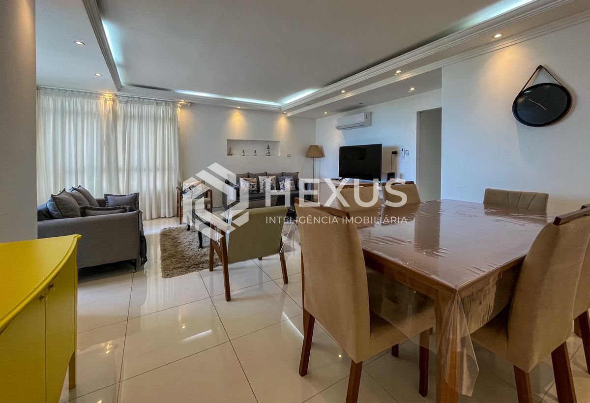 Foto 3 de Apartamento reformado frente mar na Praia das Pitangueiras, Guaruja