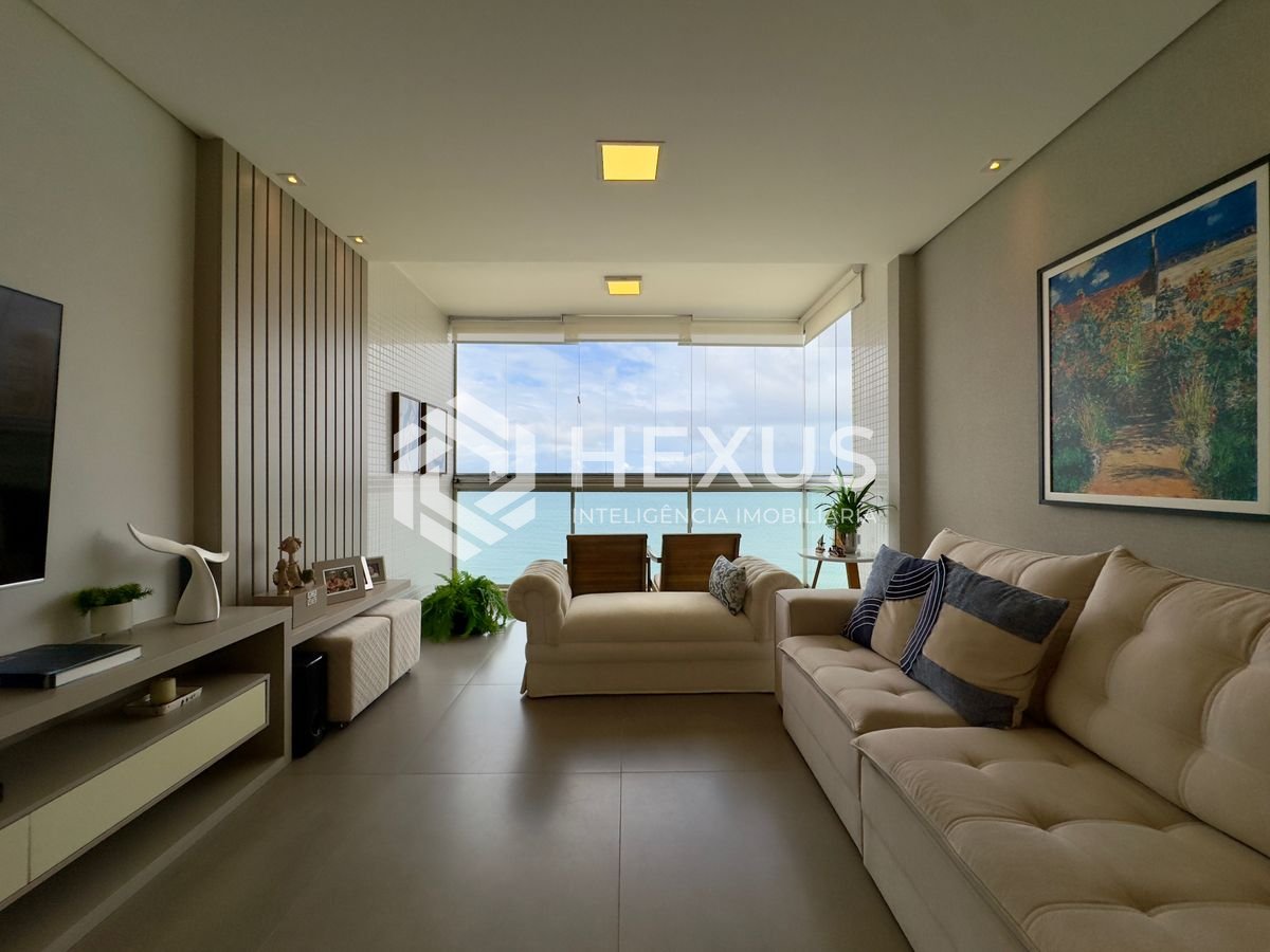Foto 2 de Apartamento reformado frente mar com varanda gourmet e lazer na Praia das Asturias, Guaruja