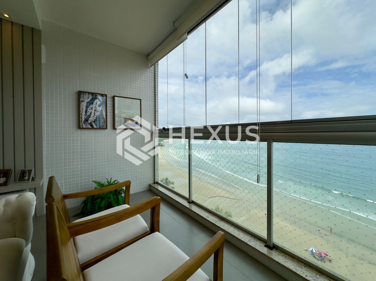 Foto 3 de Apartamento reformado frente mar com varanda gourmet e lazer na Praia das Asturias, Guaruja