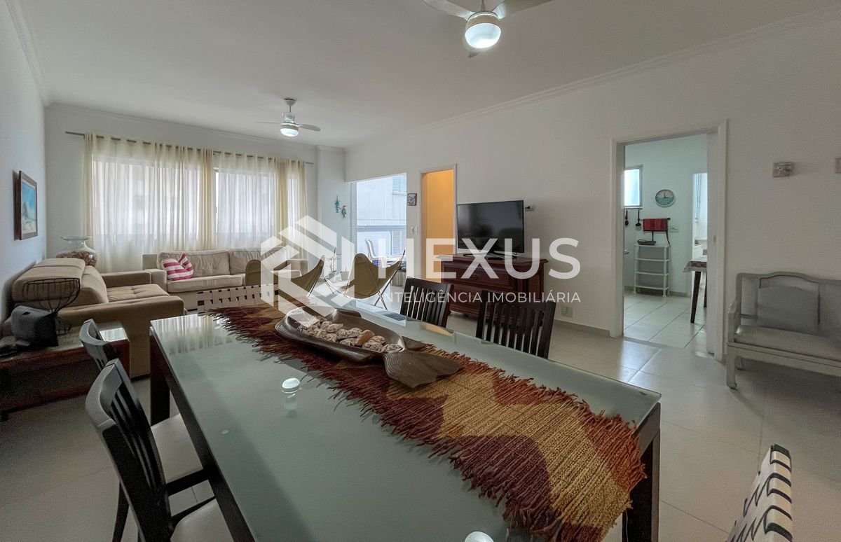 Foto 2 de Apartamento frente mar com varanda na Praia das Pitangueiras, Guaruja
