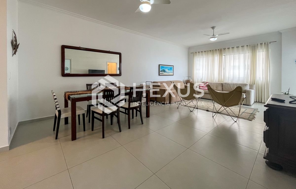 Foto 4 de Apartamento frente mar com varanda na Praia das Pitangueiras, Guaruja