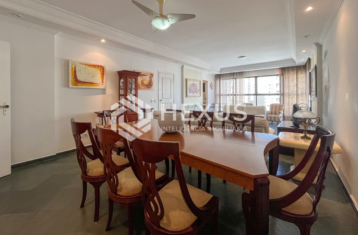 Foto 5 de Apartamento com varanda e lazer na beira mar da Praia das Pitangueiras, Guaruja