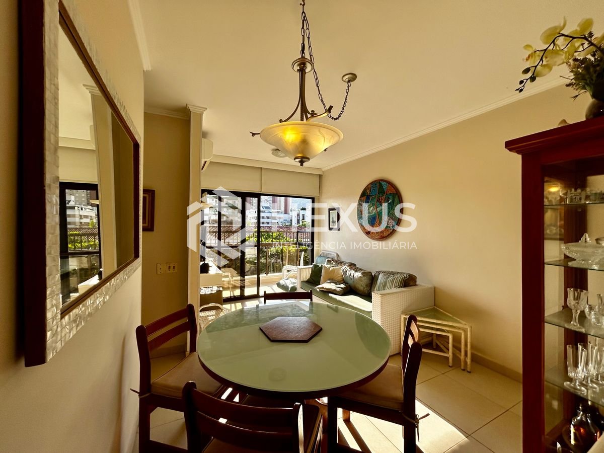 Foto 4 de Apartamento reformado com lazer na Praia da Enseada, Guaruja