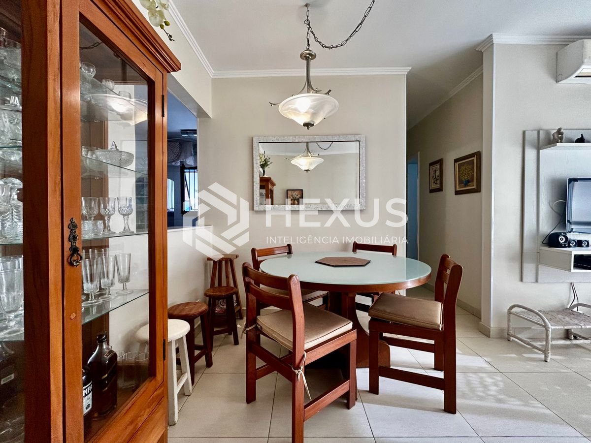 Foto 5 de Apartamento reformado com lazer na Praia da Enseada, Guaruja