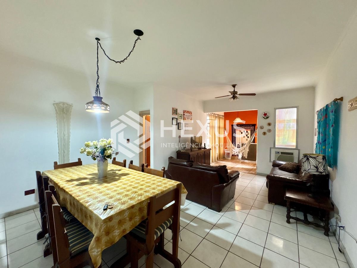 Foto 2 de Apartamento com varanda na Praia da Enseada, Guaruja