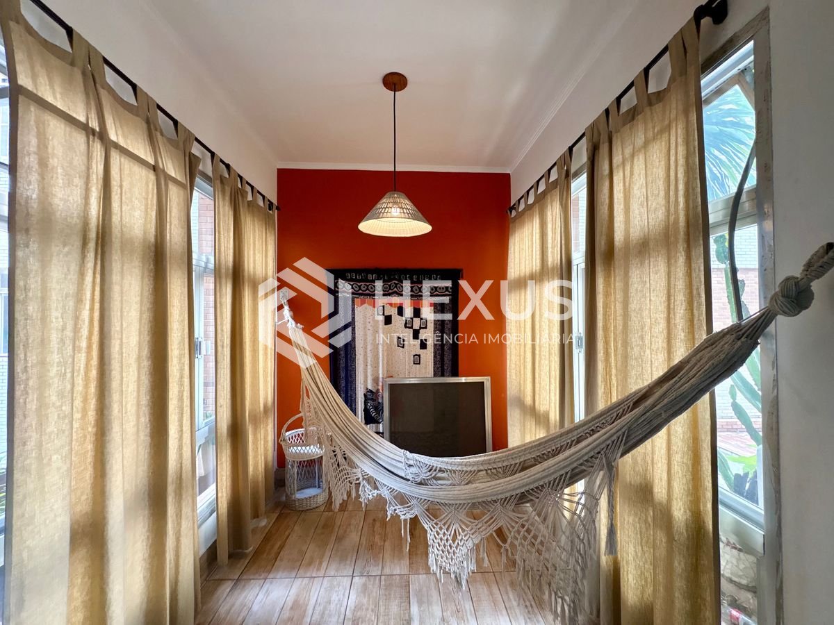 Foto 4 de Apartamento com varanda na Praia da Enseada, Guaruja