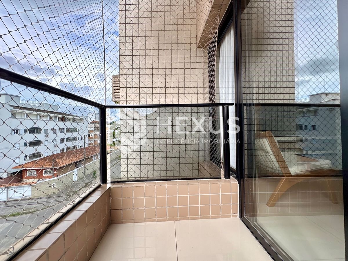 Foto 4 de Apartamento com varanda vista mar e lazer na Praia da Enseada, Guaruja
