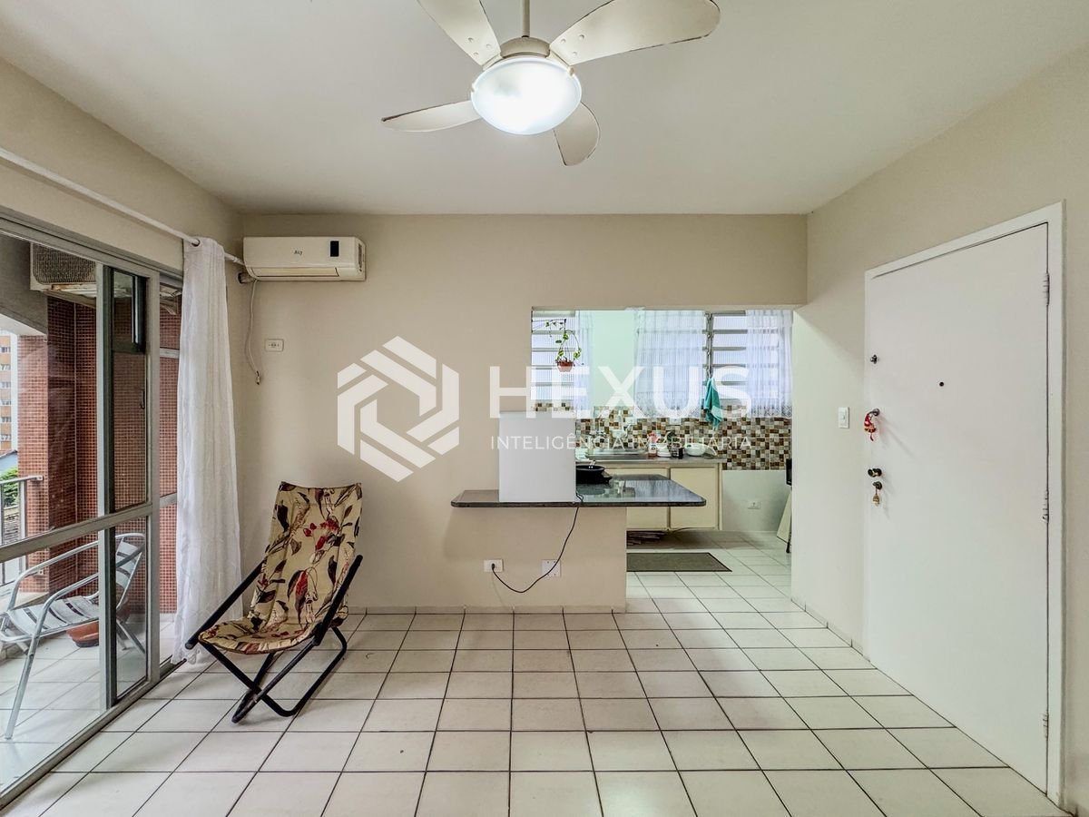 Foto 3 de Apartamento com varanda a 2 quadras da praia na região na Barra Funda nas Pitangueiras, Guarujá