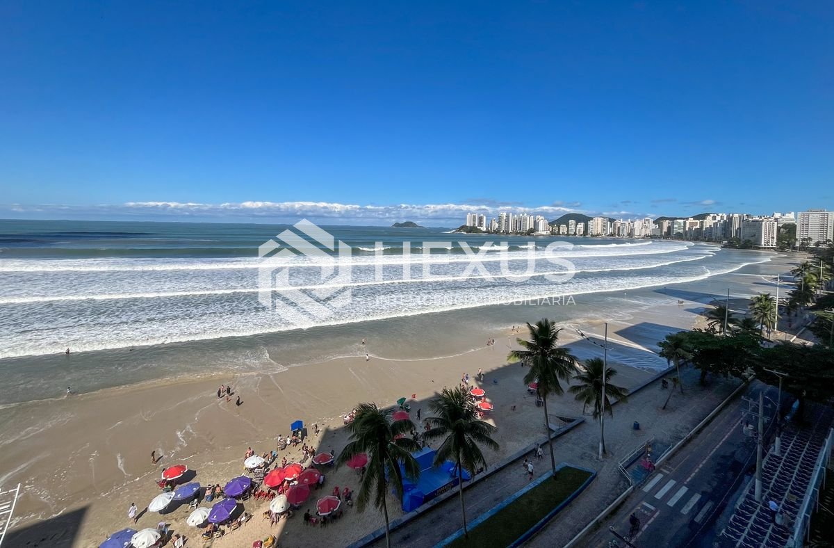 Foto 5 de Apartamento reformado frente mar com varanda vista mar nas Pitangueiras, Guarujá
