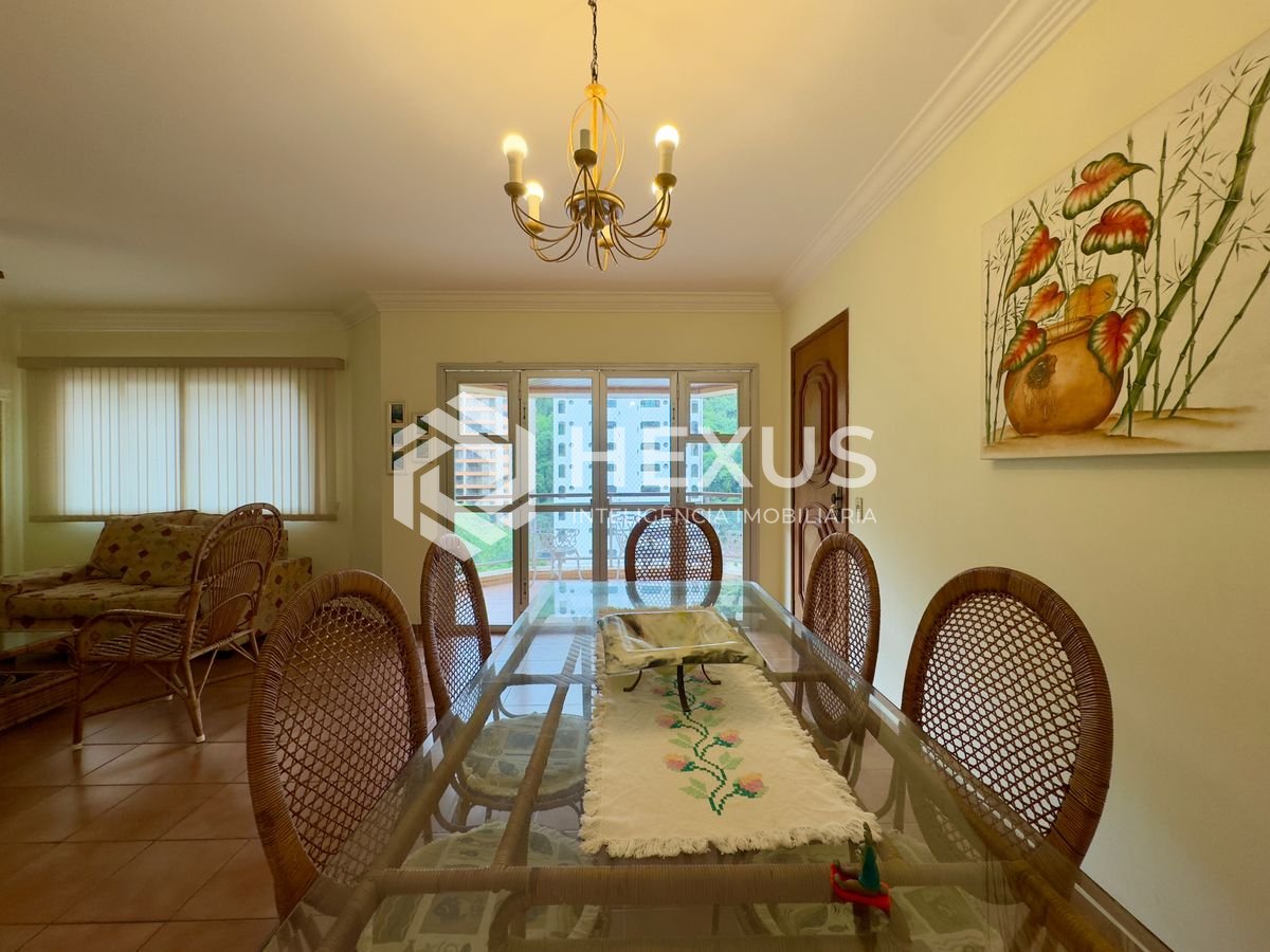 Foto 2 de Apartamento com varanda na Praia das Pitangueiras, Guaruja