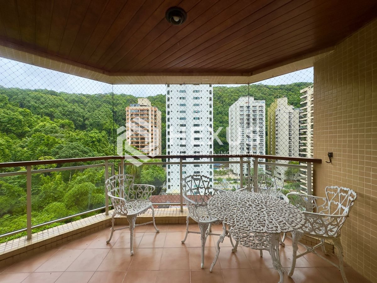 Foto 3 de Apartamento com varanda na Praia das Pitangueiras, Guaruja