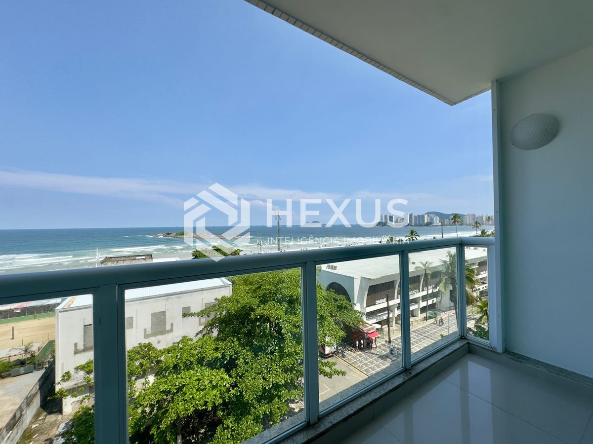 Foto 5 de Apartamento reformado frente mar com varanda vista mar na Praia das Pitangueiras, Guaruja