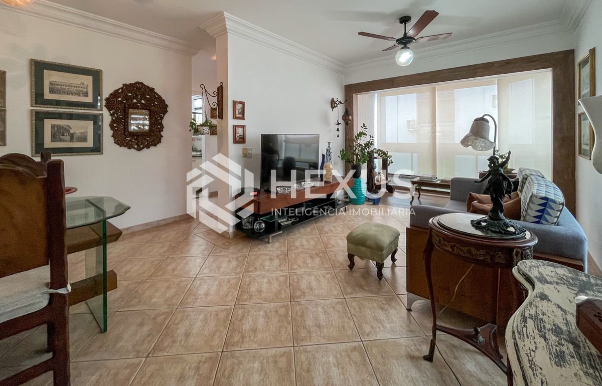 Foto 2 de Apartamento com varanda e lazer na Praia das Pitangueiras, Guaruja