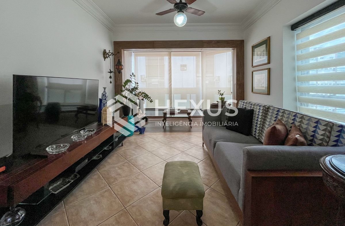 Foto 4 de Apartamento com varanda e lazer na Praia das Pitangueiras, Guaruja