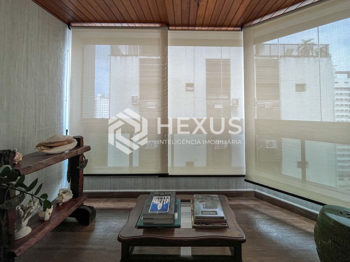 Foto 5 de Apartamento com varanda e lazer na Praia das Pitangueiras, Guaruja