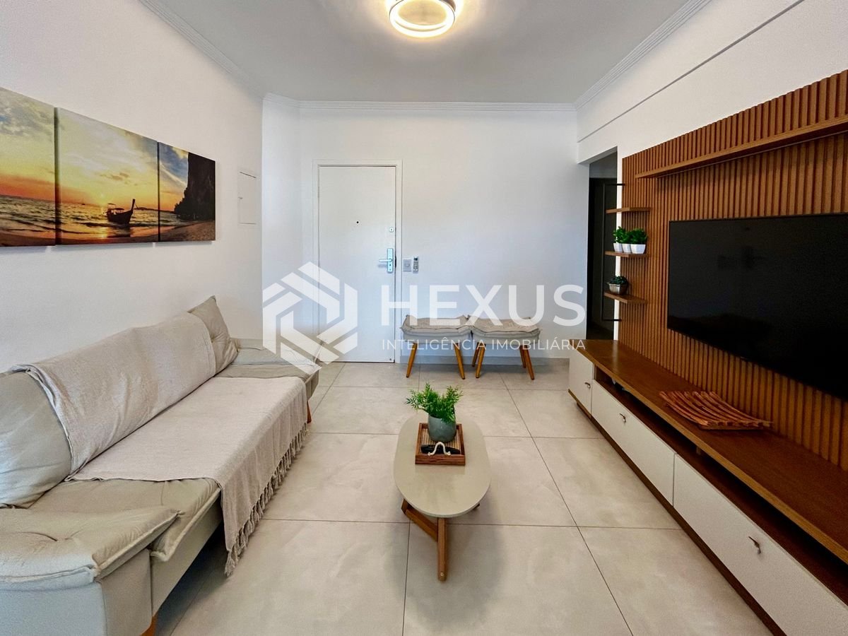 Foto 5 de Apartamento reformado com varanda a 400m da praia na Enseada, Guarujá