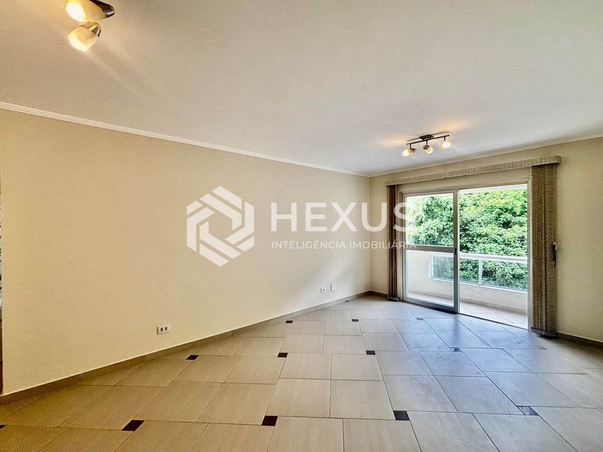 Foto 5 de Apartamento com varanda vista mar e lazer na beira mar da Praia das Pitangueiras, Guarujá
